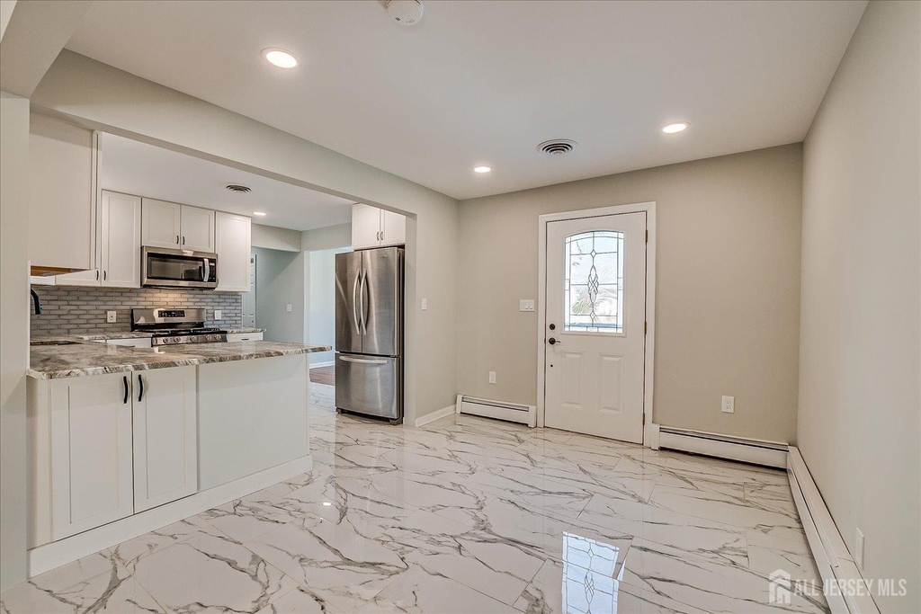 145 Somerset Avenue - Photo 10