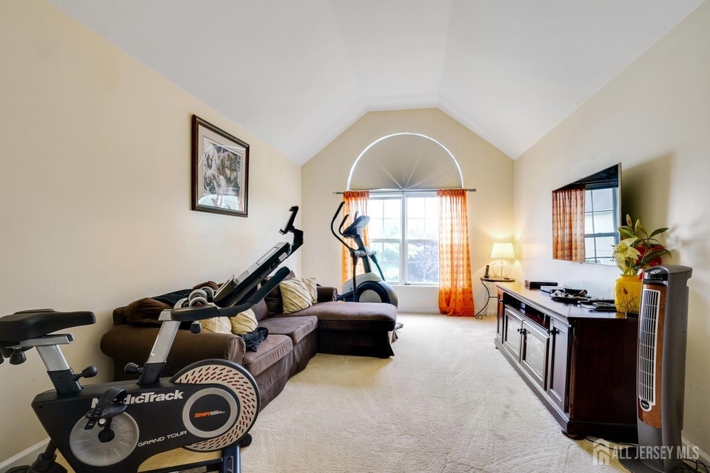 10 Crestwood Street - Photo 3