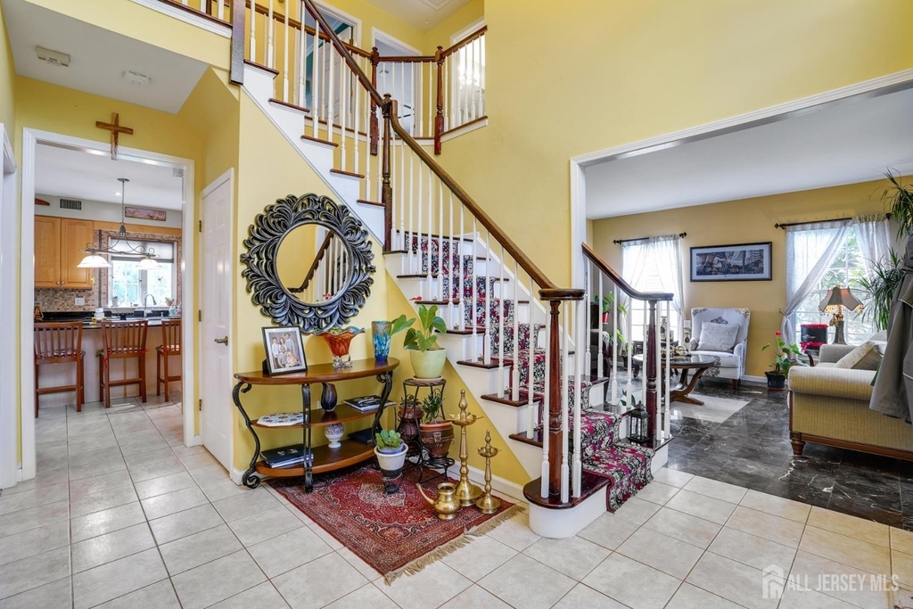 10 Crestwood Street - Photo 0