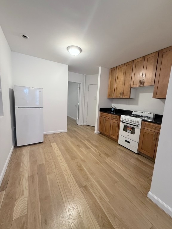 148 Sullivan Street - Photo 4