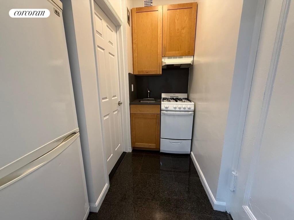 151 E 81st Street - Photo 2