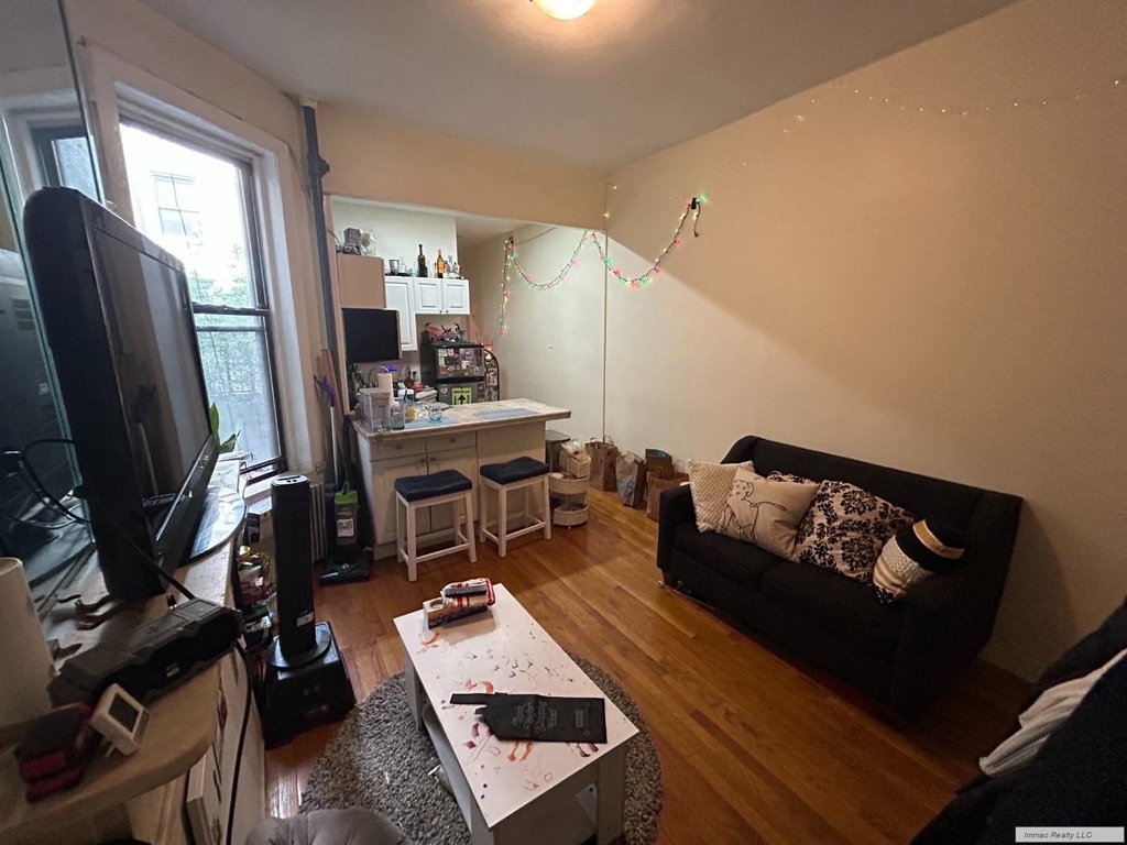 419 W 44th Street - Photo 0