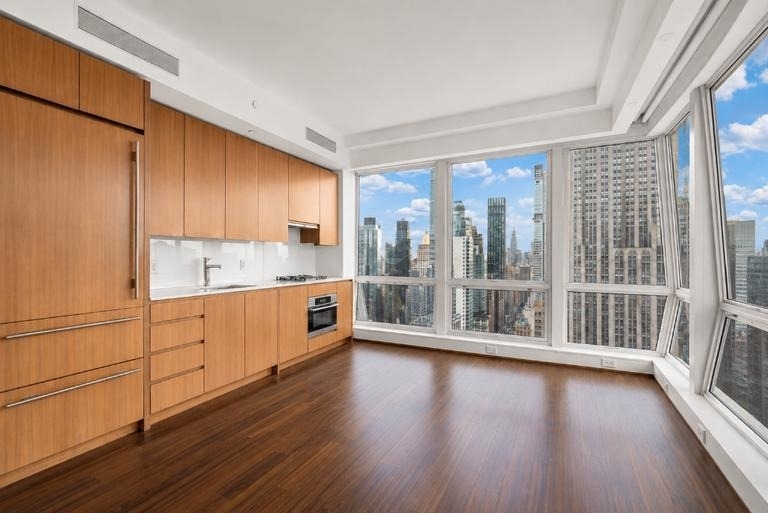 400 5th Avenue - Photo 1