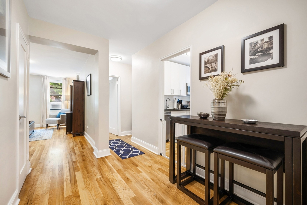441 Convent Avenue - Photo 2
