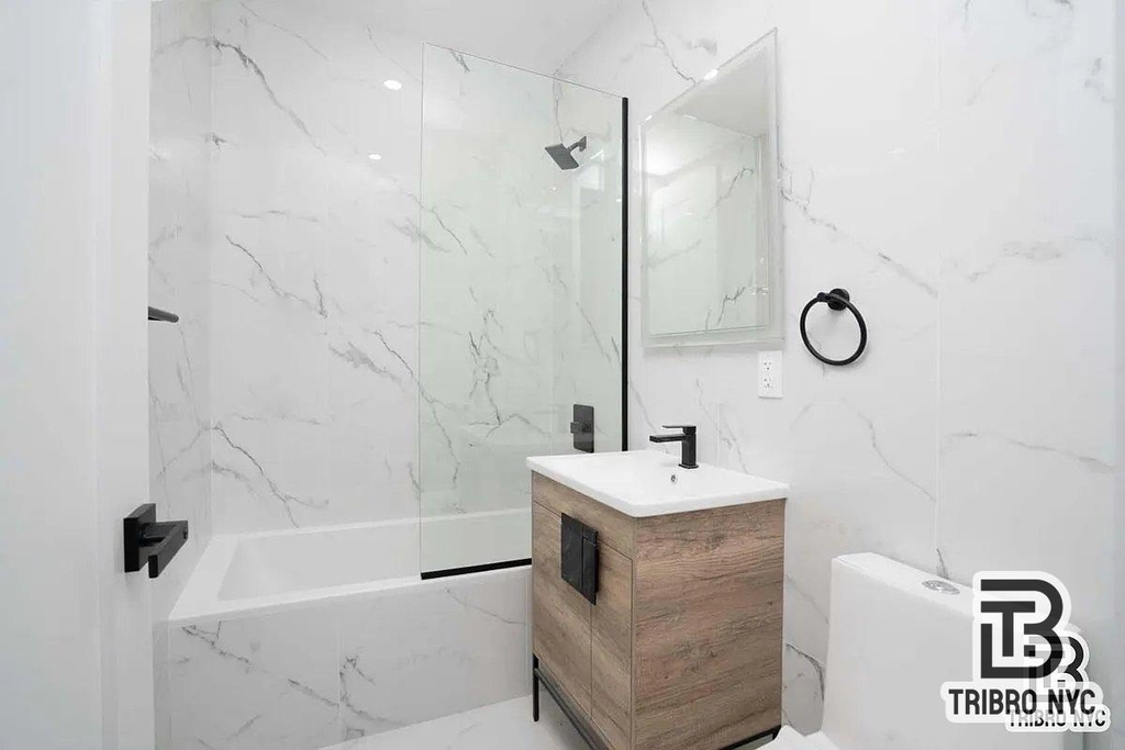 463 Lexington Avenue - Photo 4