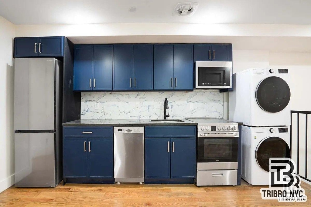 463 Lexington Avenue - Photo 2