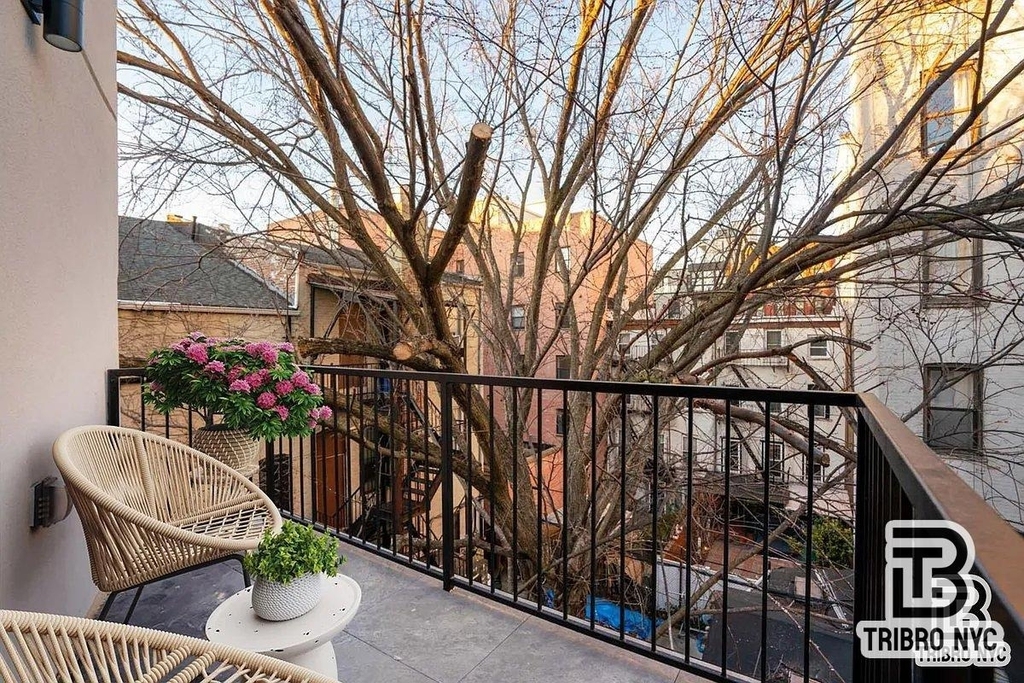 463 Lexington Avenue - Photo 0