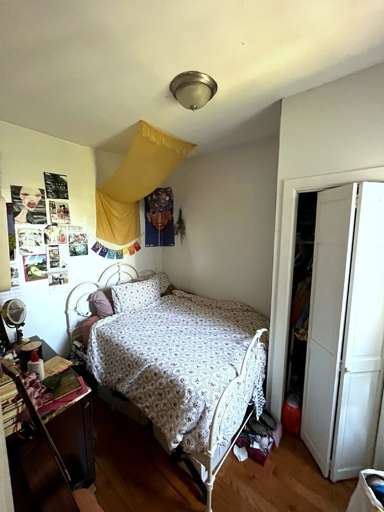 264 E 2nd Street - Photo 3