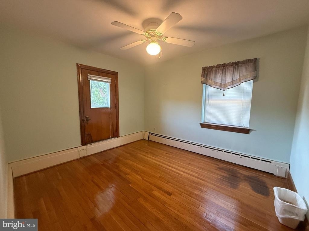 320 N Royal Avenue - Photo 5