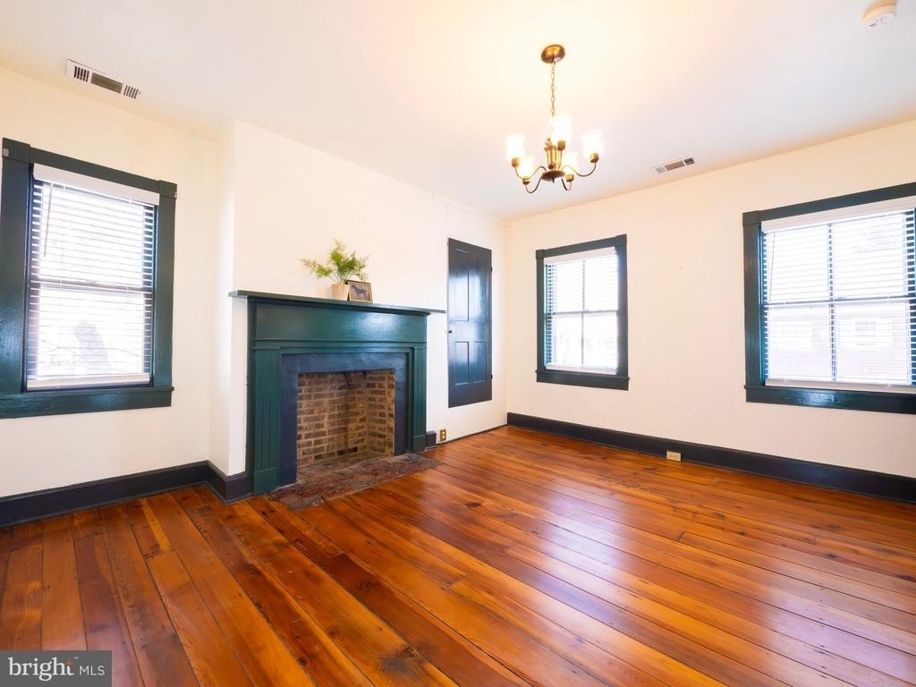 703 S Loudoun Street - Photo 18