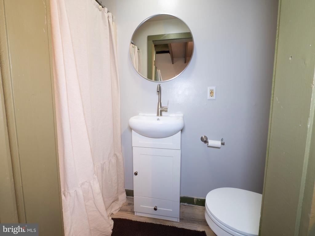 703 S Loudoun Street - Photo 38