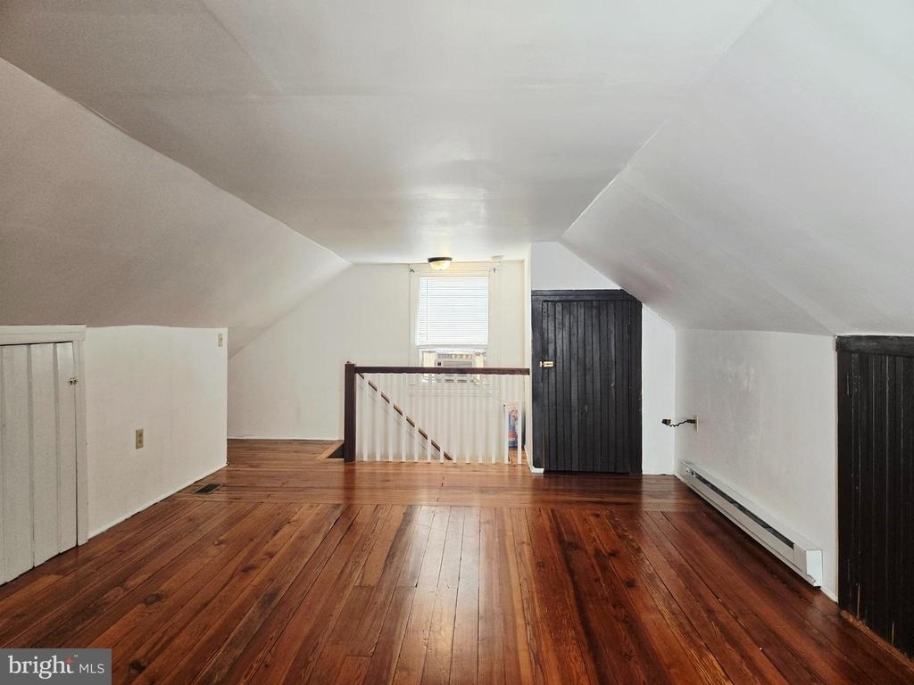 448 Loudoun Street N - Photo 12
