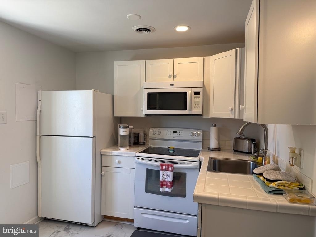 15609 Heth Drive - Photo 9