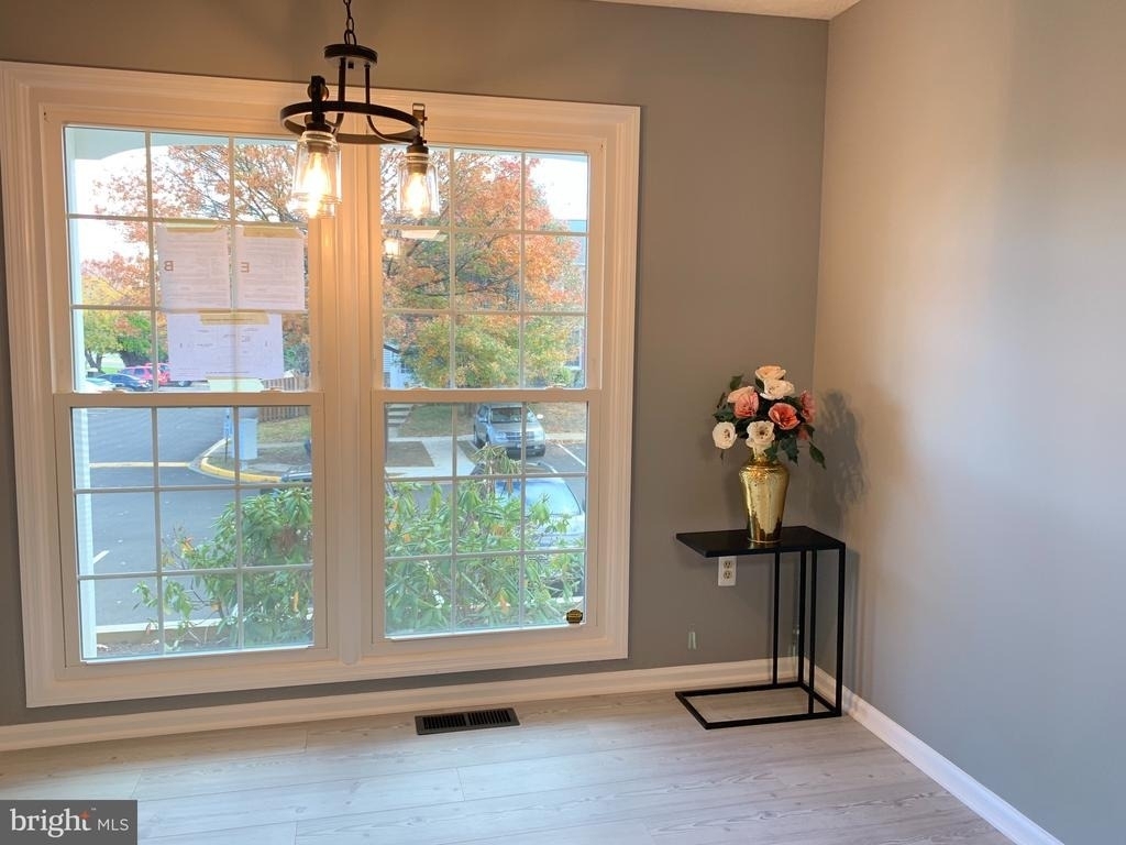 8262 Vernon Street - Photo 10