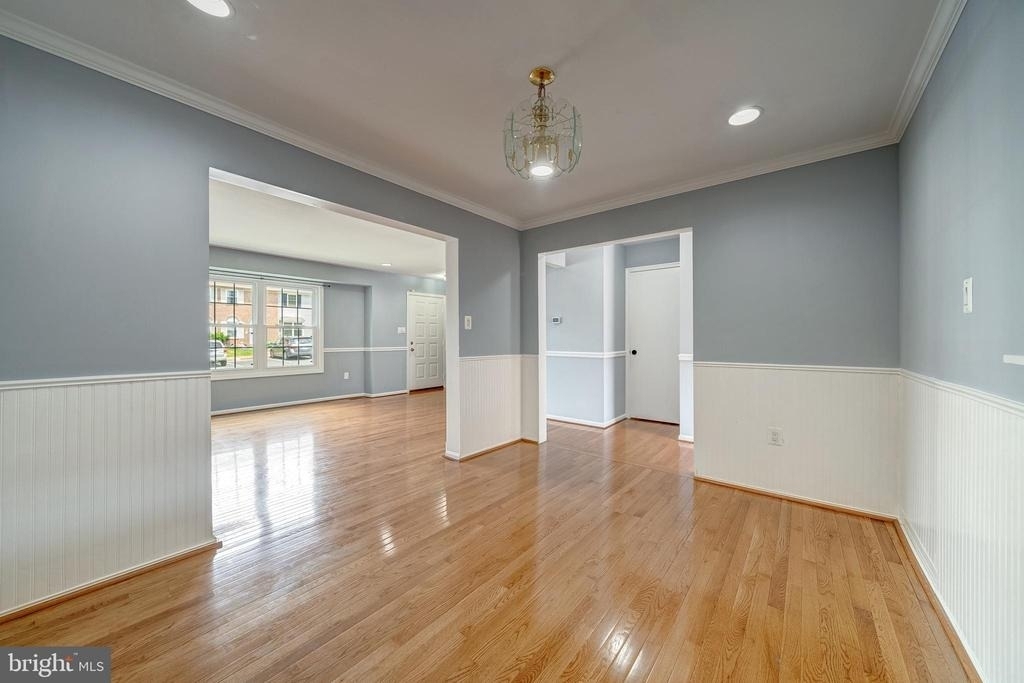 8593 Burlington Court - Photo 14
