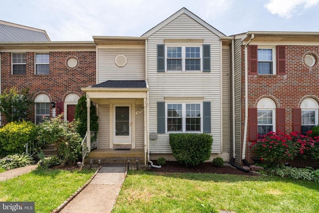 8593 Burlington Court - Photo 1