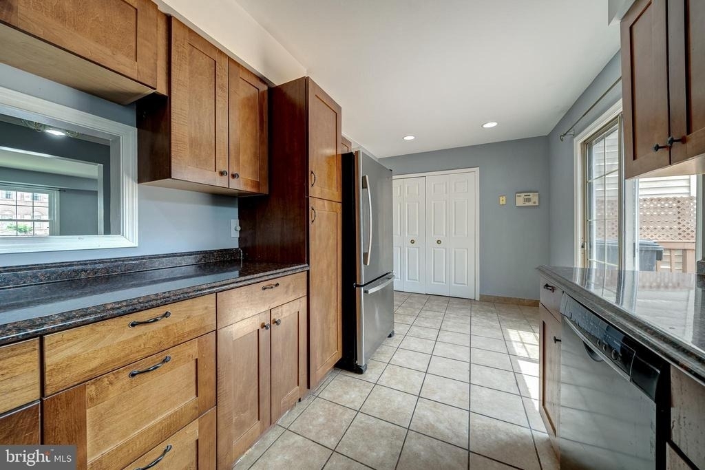 8593 Burlington Court - Photo 12