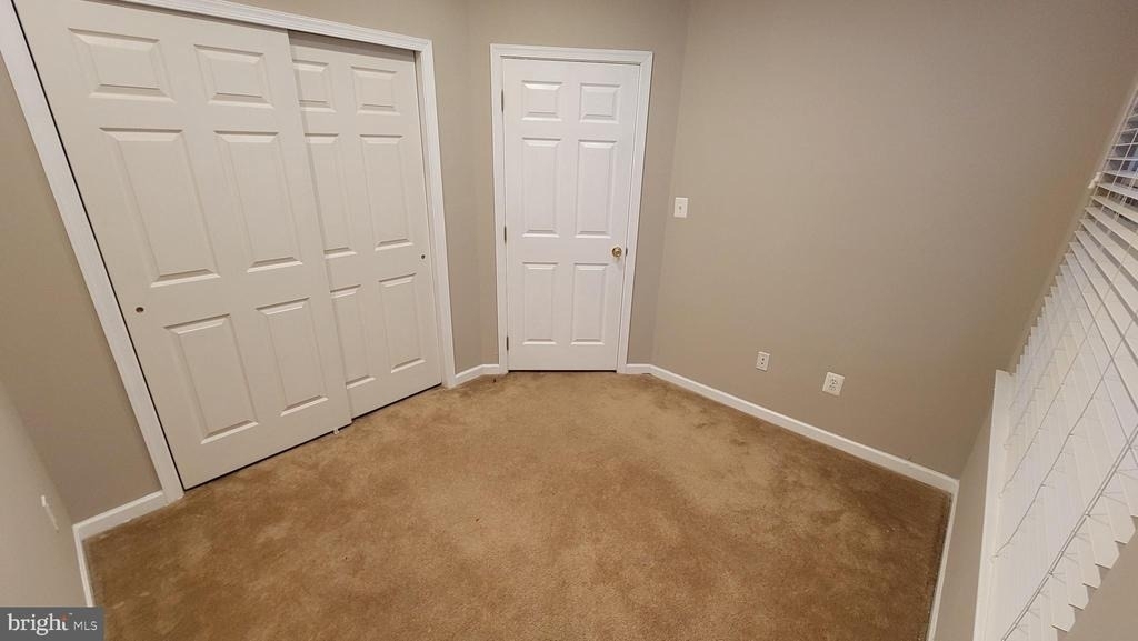 20479 Greymont Terrace - Photo 3