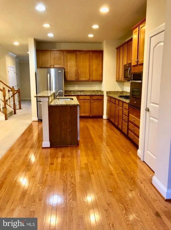 21697 Loganberry Terrace - Photo 2