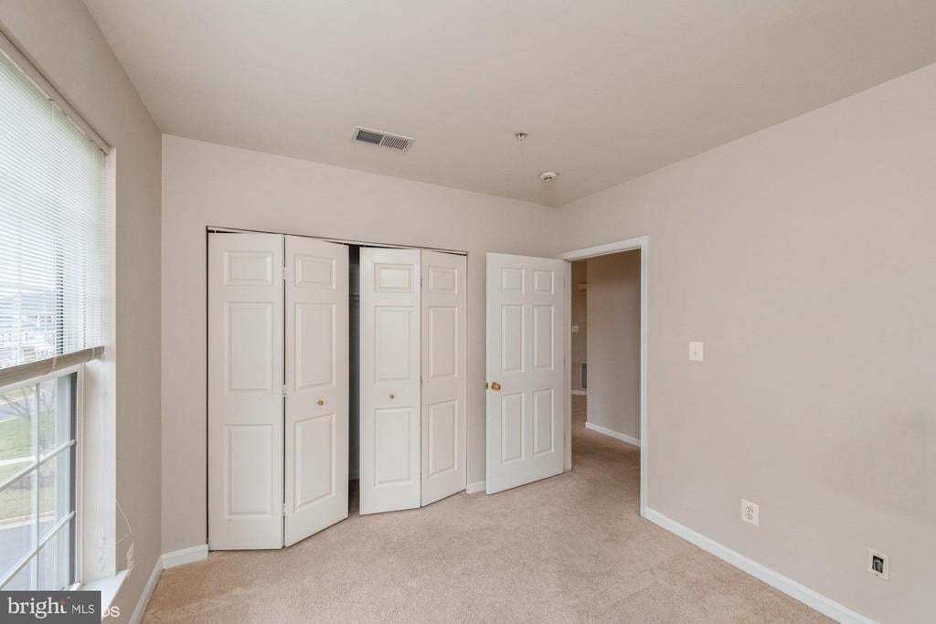 25340 Lake Mist Square - Photo 18