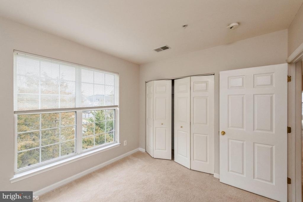 25340 Lake Mist Square - Photo 17