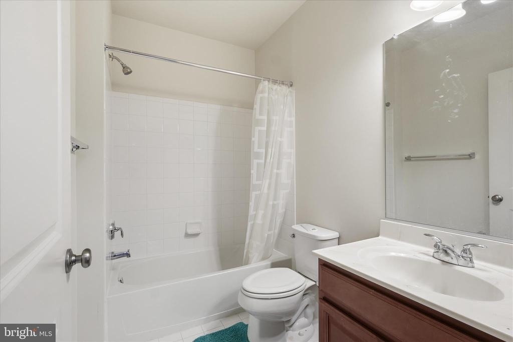 23359 Bymes Mill Terrace - Photo 18