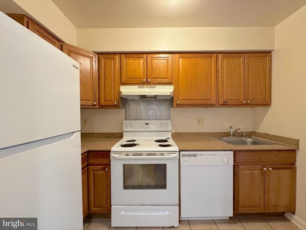 9773 Hagel Circle - Photo 8