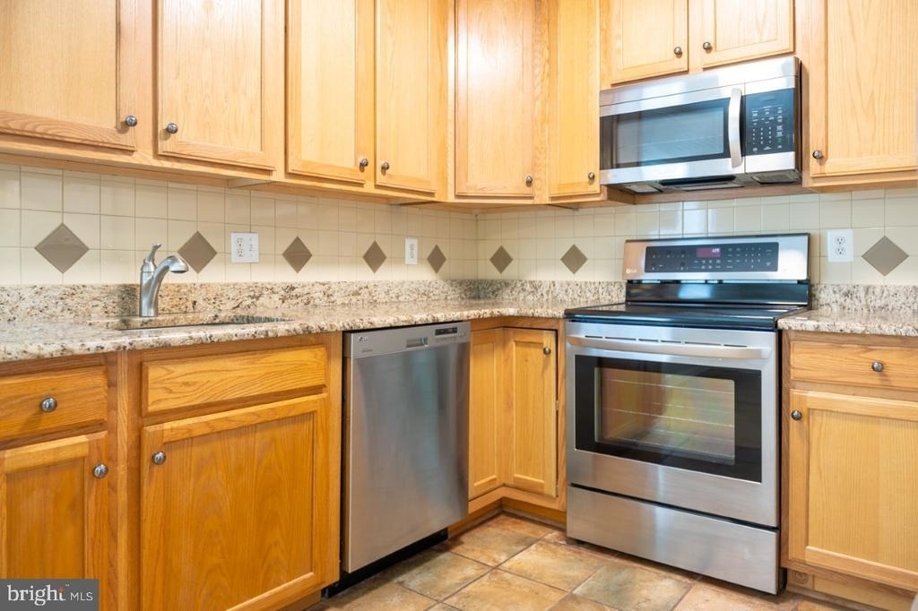 1640 Westwind Way - Photo 1
