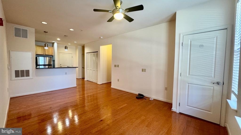 2665 Prosperity Avenue - Photo 18