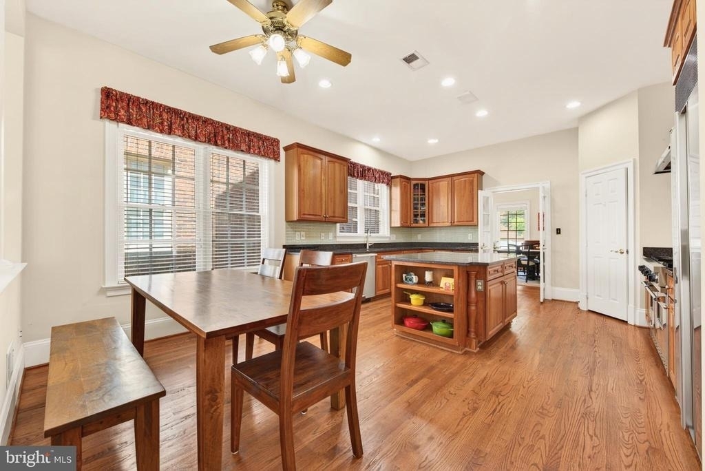 9860 Palace Green Way - Photo 13