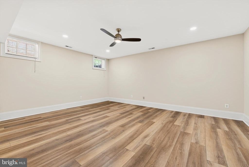 9860 Palace Green Way - Photo 51