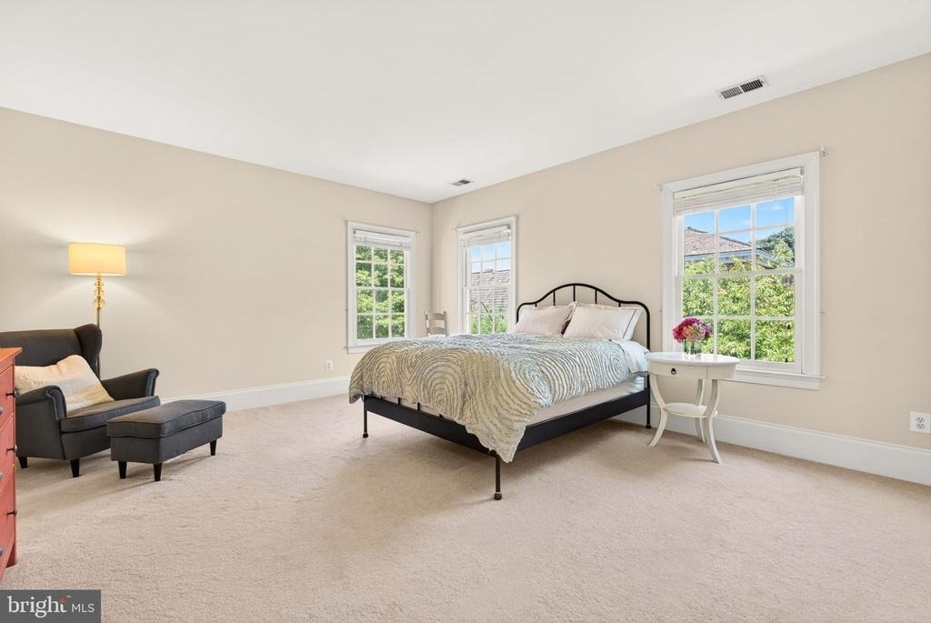 9860 Palace Green Way - Photo 36
