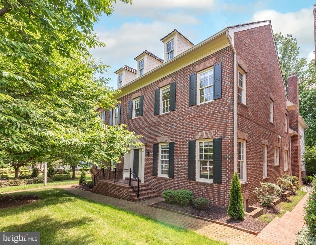 9860 Palace Green Way - Photo 2