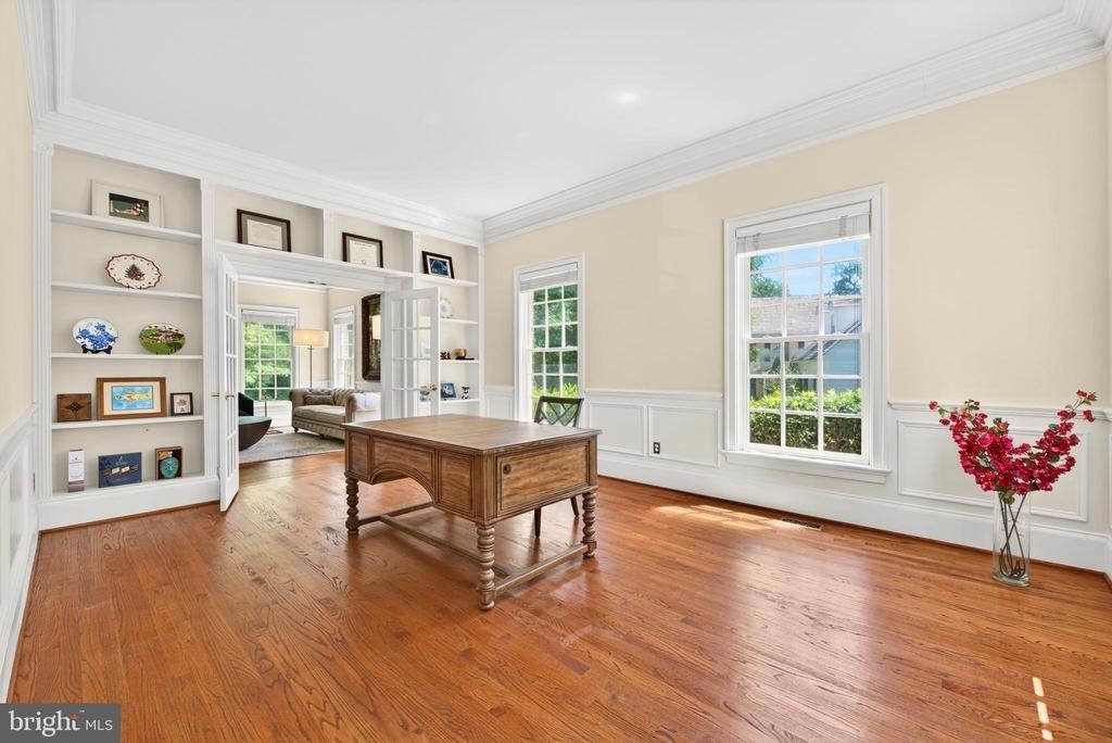9860 Palace Green Way - Photo 9