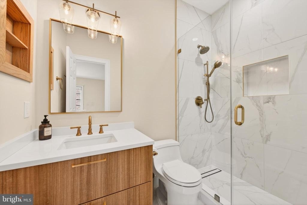 9860 Palace Green Way - Photo 37