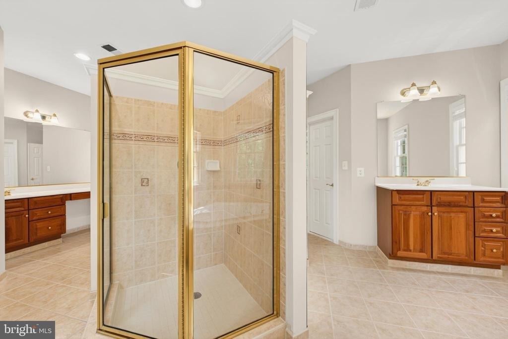 9860 Palace Green Way - Photo 33