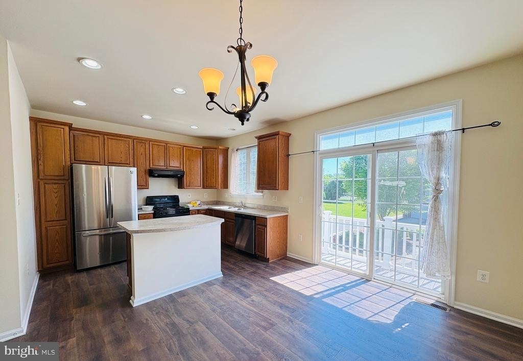 4651 Carisbrooke Lane - Photo 2