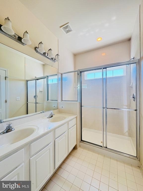 4651 Carisbrooke Lane - Photo 5