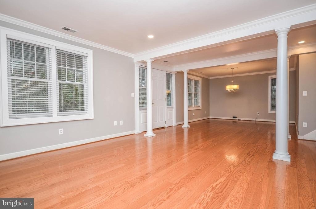 9108 Weant Drive - Photo 6