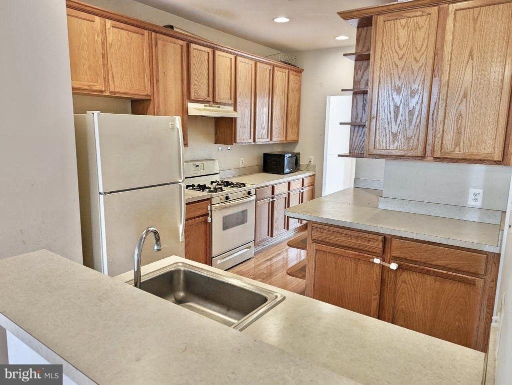 6984 Cromarty Drive - Photo 4