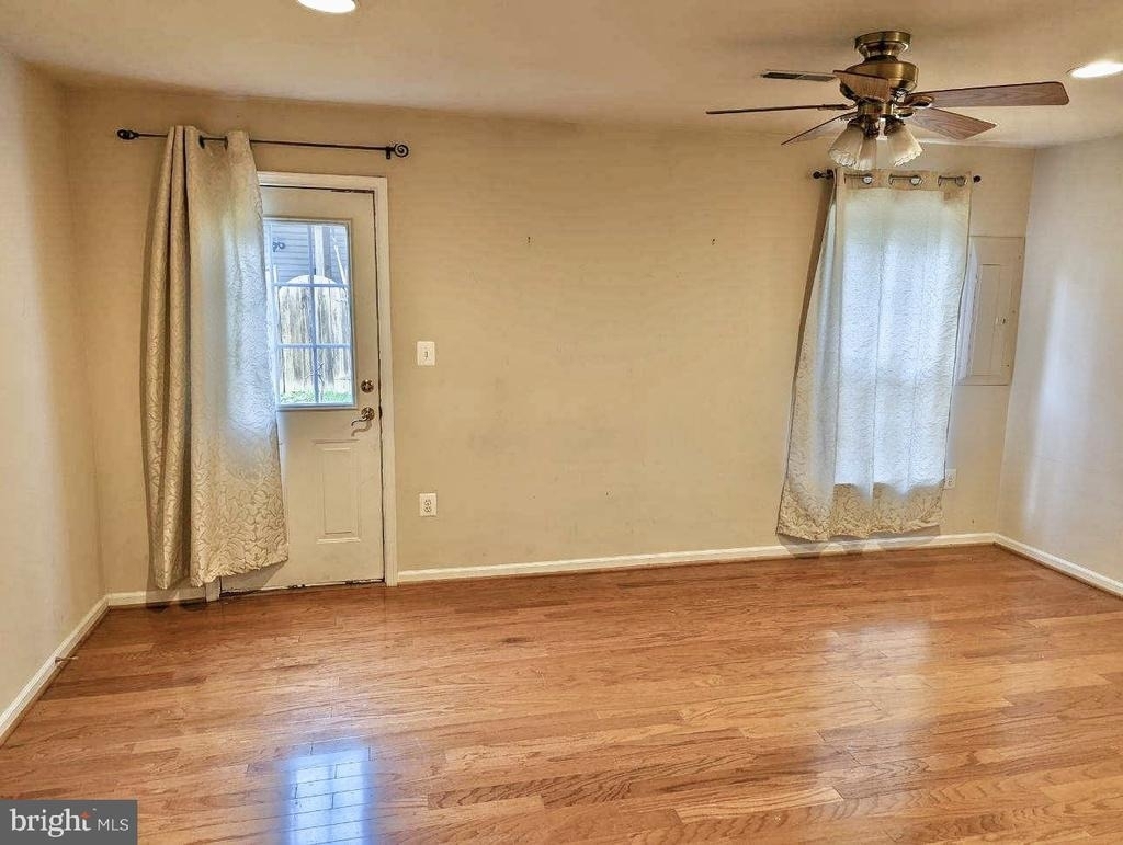 6984 Cromarty Drive - Photo 7