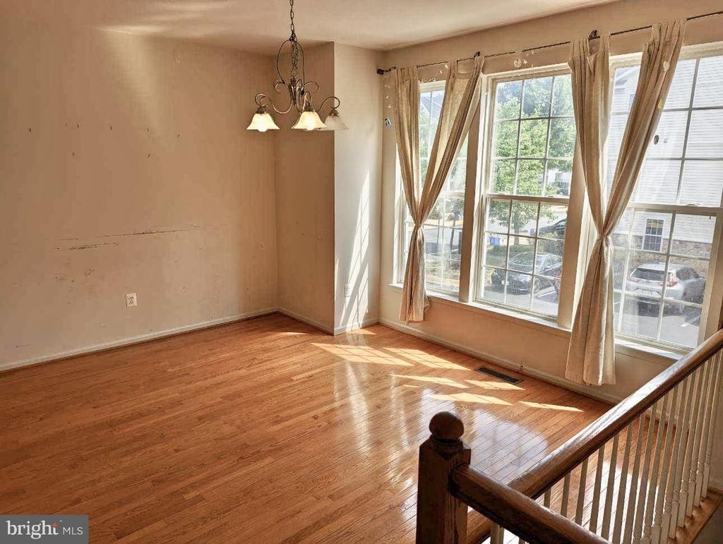 6984 Cromarty Drive - Photo 3