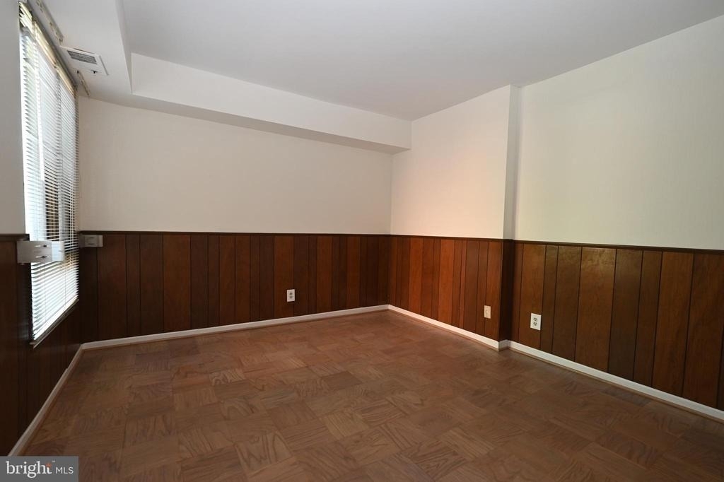 4404 Island Place - Photo 10