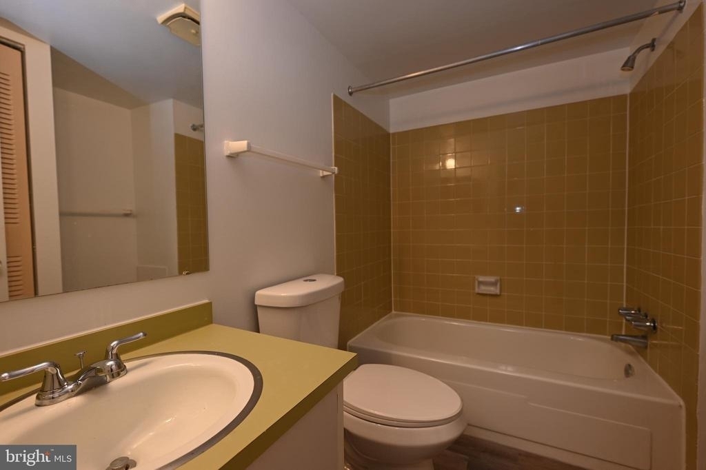 4404 Island Place - Photo 9
