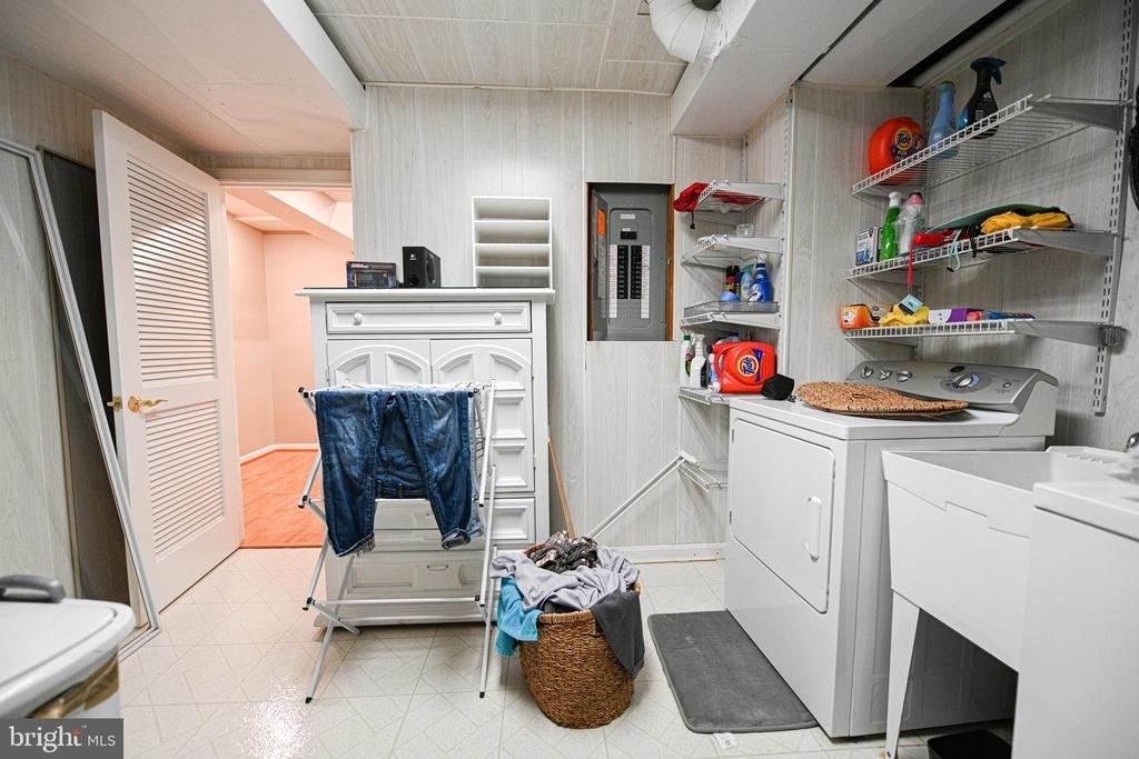 7377 Montcalm Drive - Photo 31