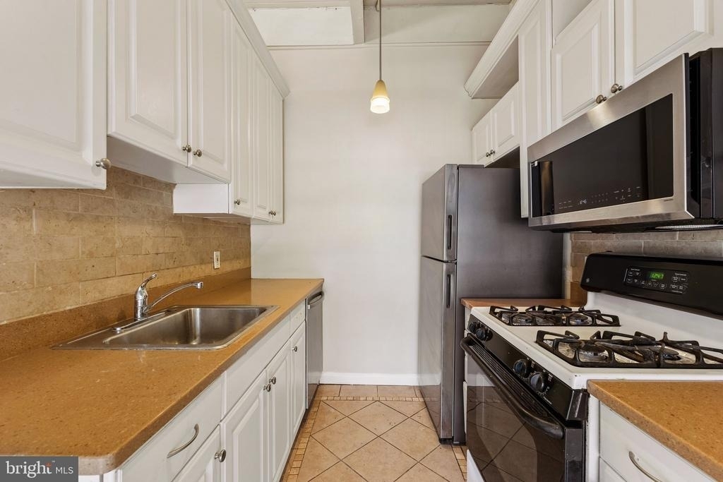 4901 Americana Drive - Photo 5