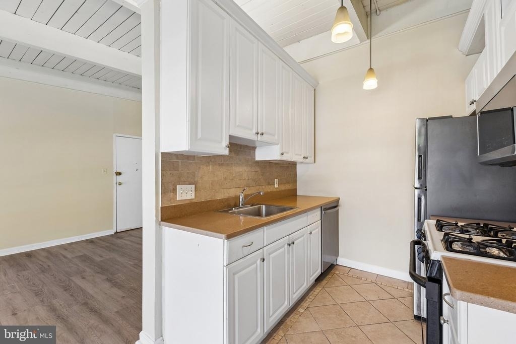 4901 Americana Drive - Photo 4