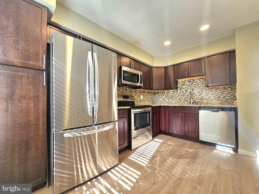 7664 Northern Oaks Court - Photo 3