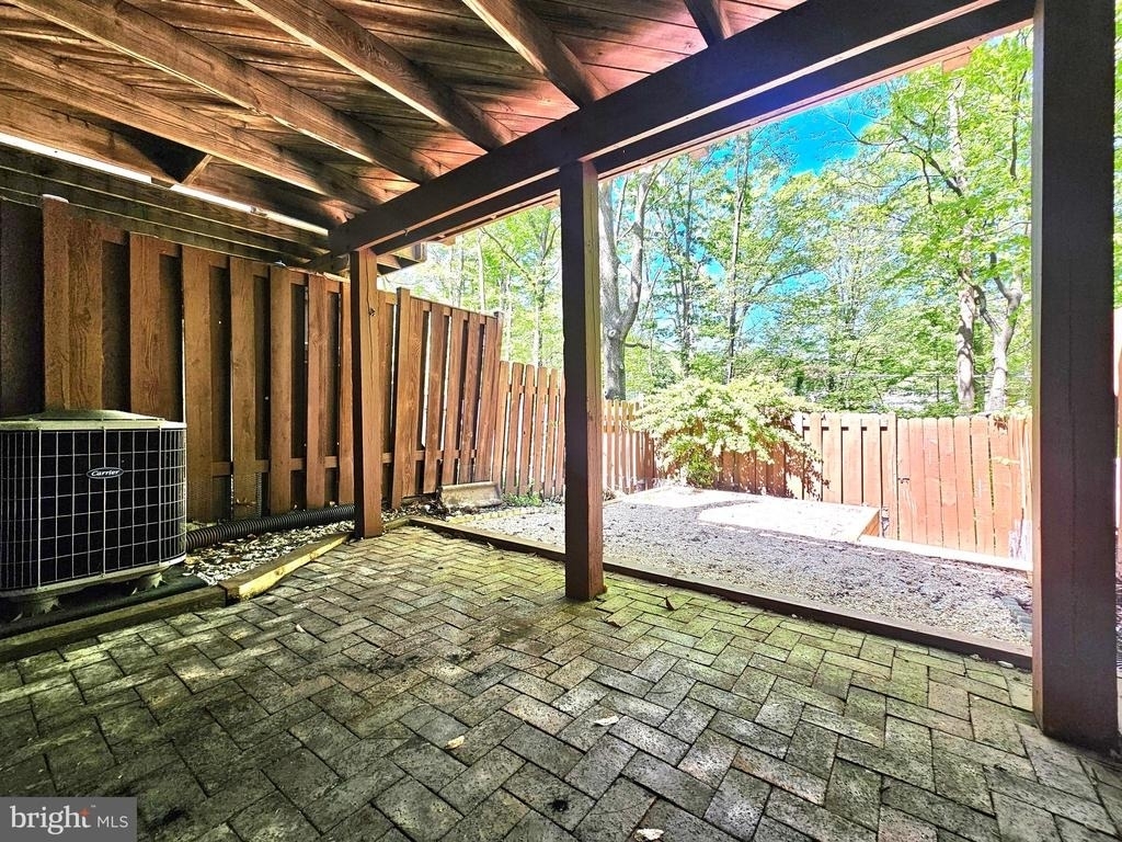7664 Northern Oaks Court - Photo 22