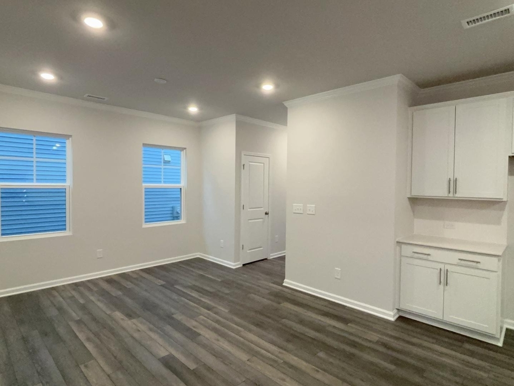 1013 Red Wing Drive - Photo 4